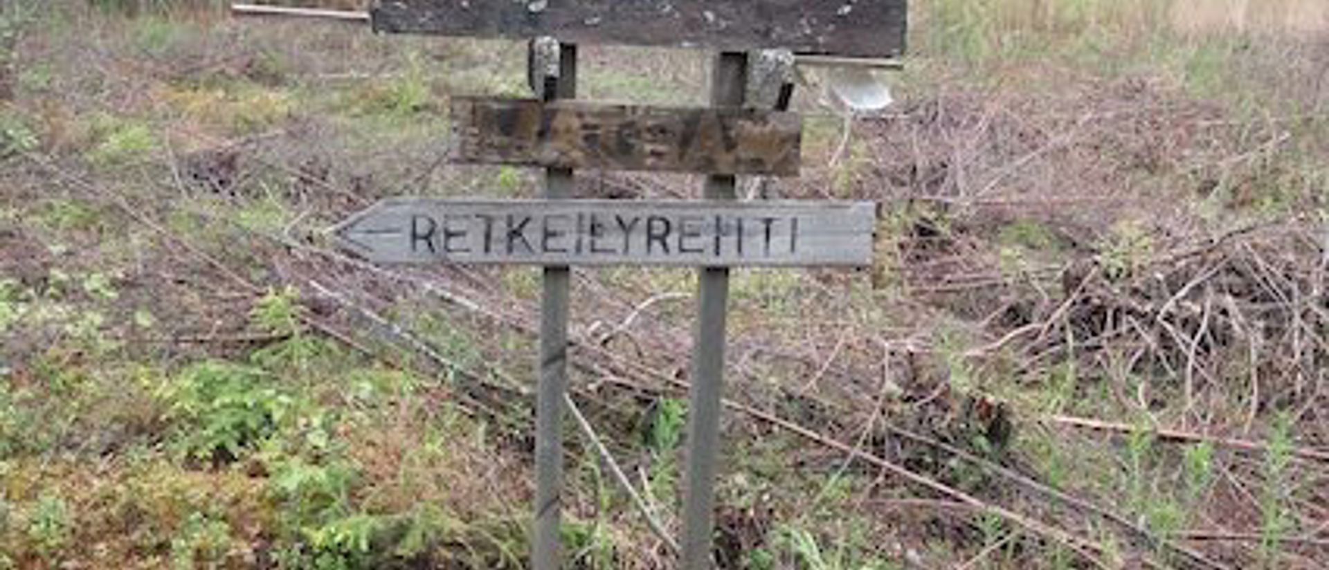 A sign on Mustakulkkula trail