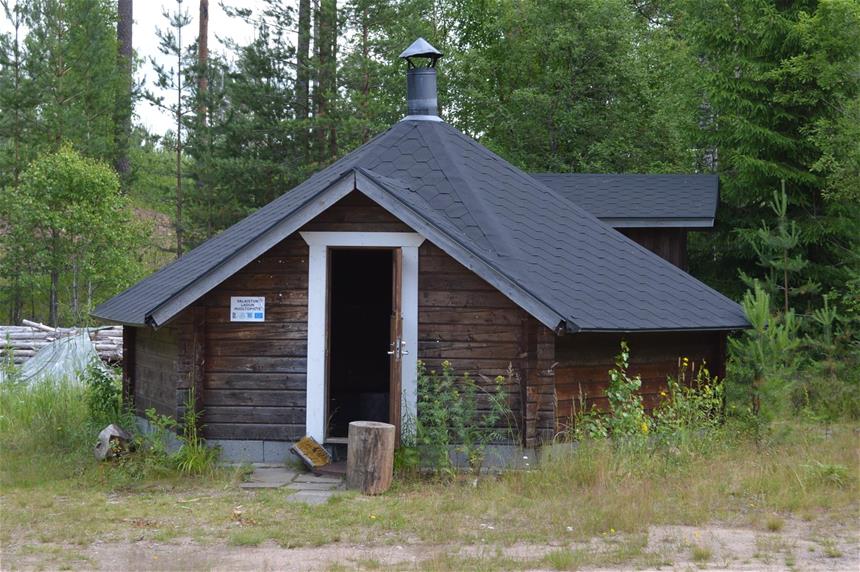 Kota Oritlammen kuntopolun varressa